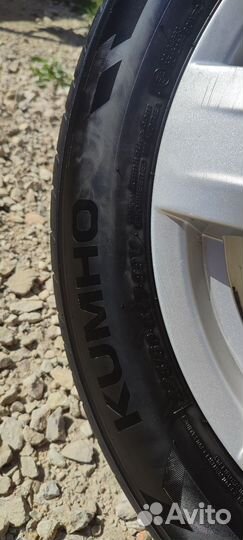 Kumho Ecsta HS52 225/60 R17 99V