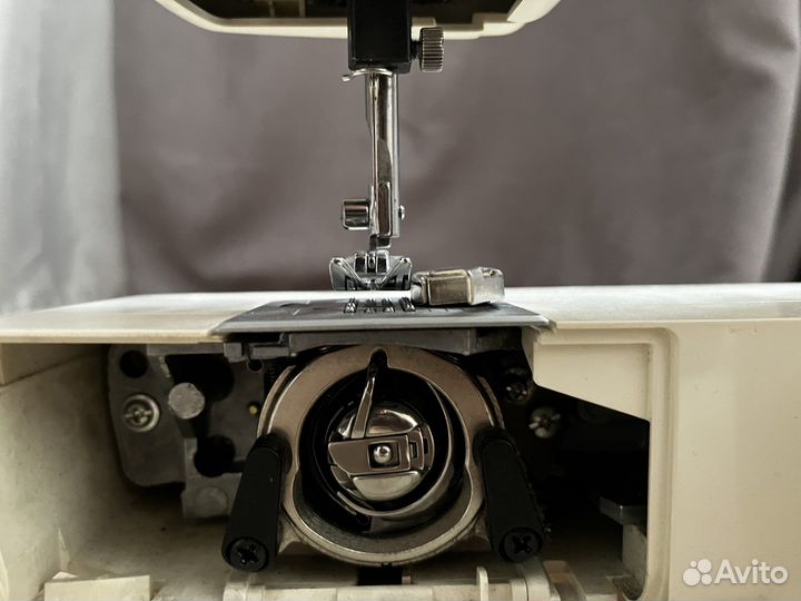 Швейная машина Brother