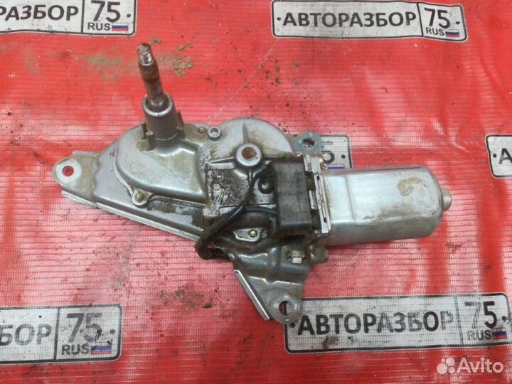 Мотор дворников задний Toyota Funcargo NCP20 1nzfe