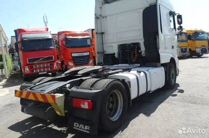 В разборке грузовик DAF, XF106 с 2015