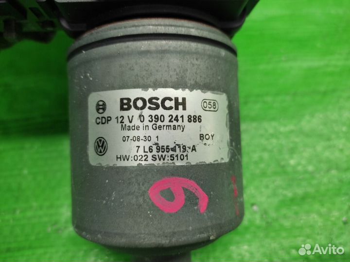 Мотор перед. дворников правый руль Touareg 07-10