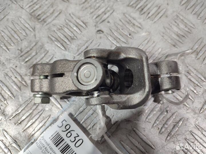 Рулевой карданчик Toyota Aqua NHP10 1nzfxe 2011