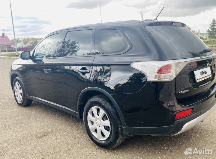 Mitsubishi Outlander 2 CVT, 2014, 145 253 км