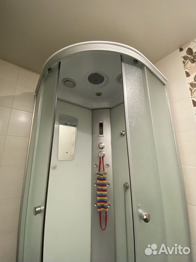 Душевая кабина 90х90 угловая