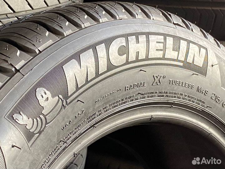 Michelin Latitude Tour HP 215/60 R16