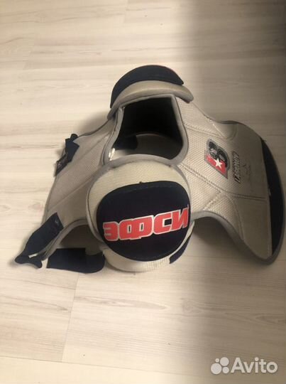 Нагрудник хоккейный детский