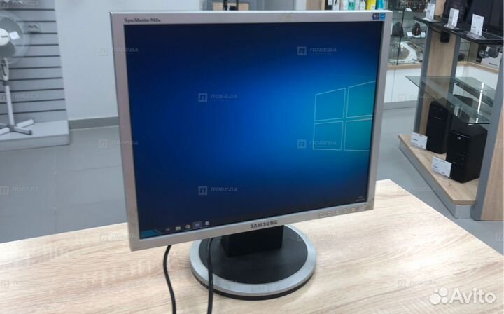 Монитор Samsung SyncMaster 940N