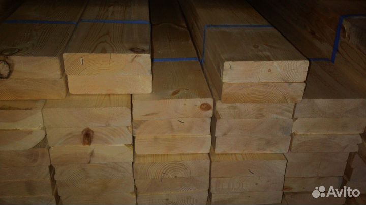 Сосновые доски, природная красота и экологическая