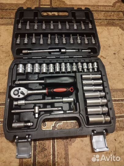 Автомобильный набор инструментов