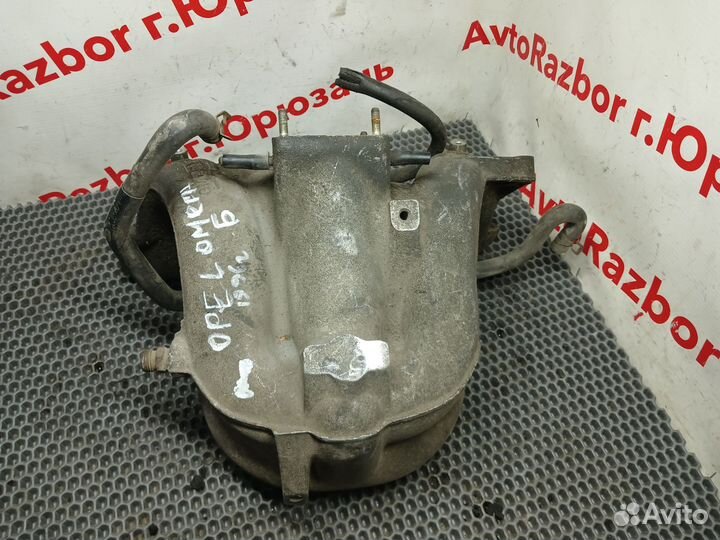 Впускной коллектор Opel Omega 2.0