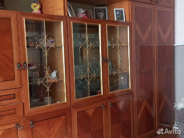 Стенка в гостиную бу