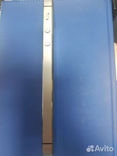 Телефон iPhone 5s