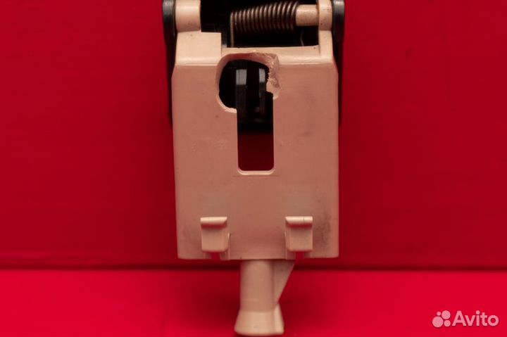 Ручка открывания капота Toyota Land Cruiser 200