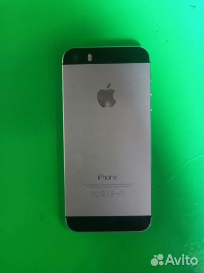Телефон iPhone 5s