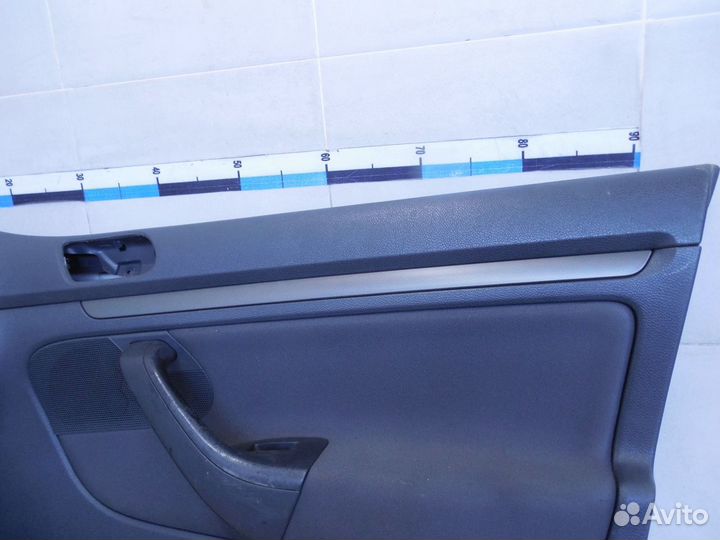 Обшивка двери передней правой Golf V 2003-2009