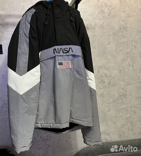 Куртка весенняя pull&bear
