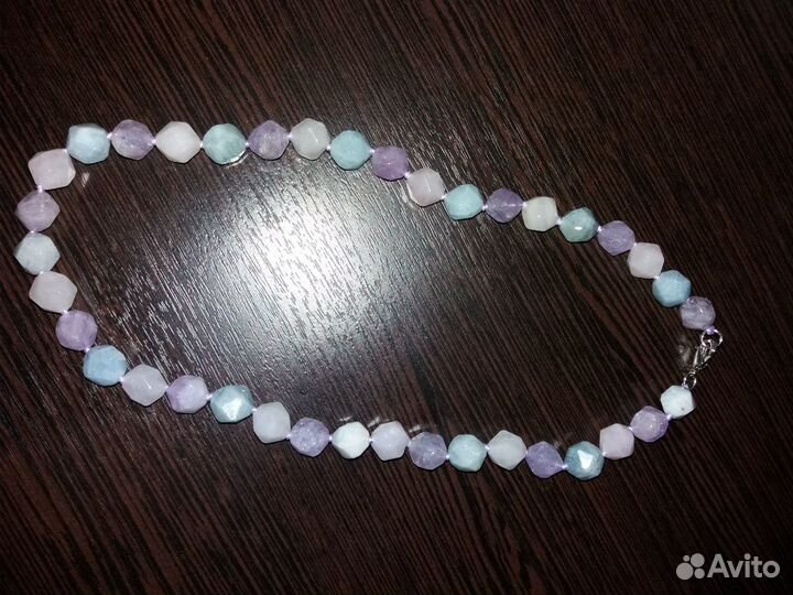 Бусы из натуральных камней