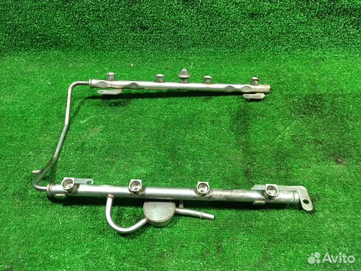 Рампа топливная SRX (03-09) 4.6 8кл б/у (арт. 12563998)