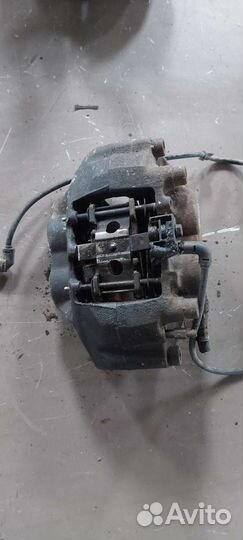 Суппорт тормозной задний на Mercedes W140
