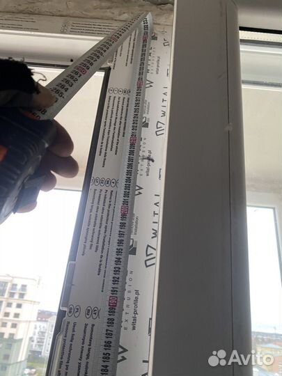 Балконная дверь с окном