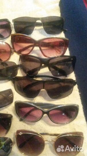 Очки от солнца18 штук и 4 футляра