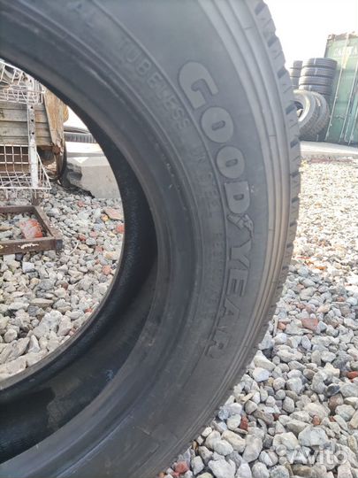 Грузовая шина бу 215 75 R17.5 Goodyear