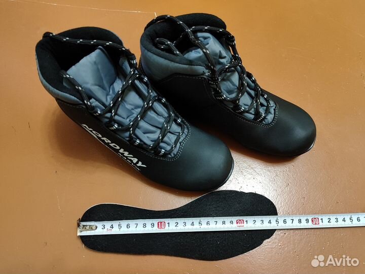 Лыжные ботинки 39