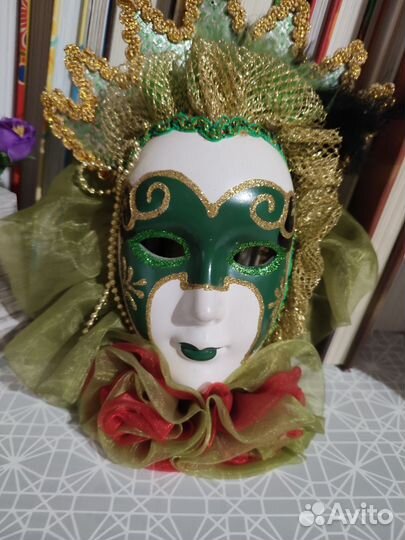 Маска декоративная