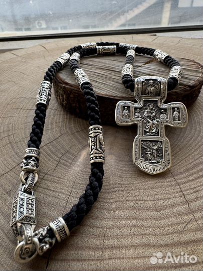 Шнур(Гайтан)с серебряными вставками и крест