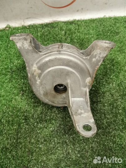 Опора двигателя Opel Astra H универсал 1.6 Z16XER