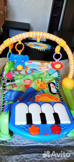 Игровой коврик с пианино