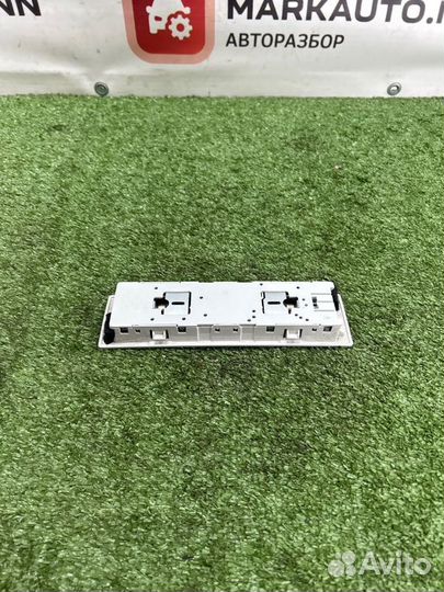 Плафон салона центральный Volkswagen Tiguan 1 2.0