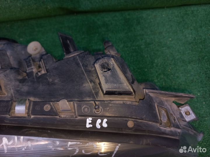 Фара правая ксенон BMW 7-Series E65 E66