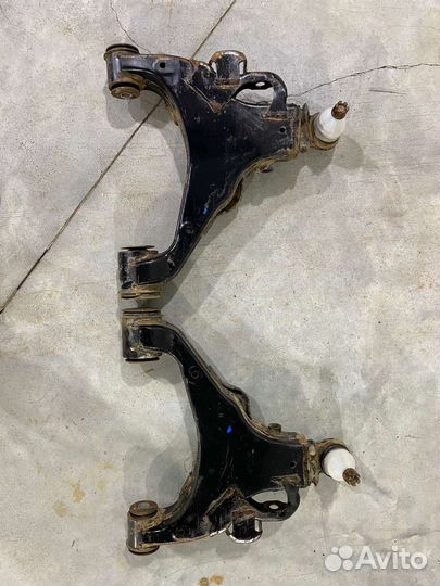 Рычаг передний Toyota Land Cruiser 200