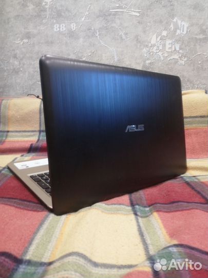 VivoBook. 15,6' Intel/4gb/ssd/Intel hd505
