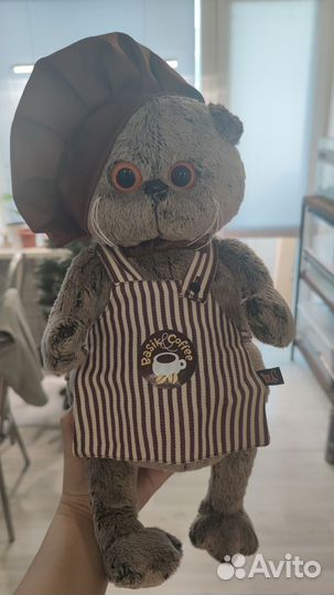 Кот Басик бариста