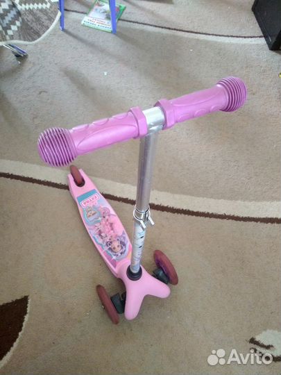 Самокат детский трехколесный со светящим колесами