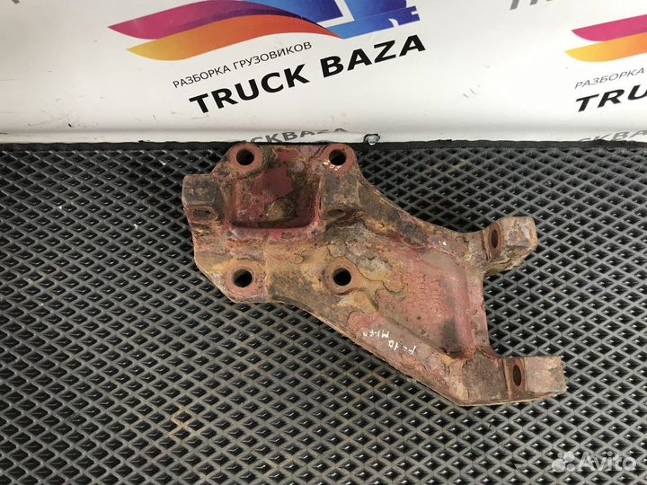 Кронштейн реактивной тяги Renault Magnum