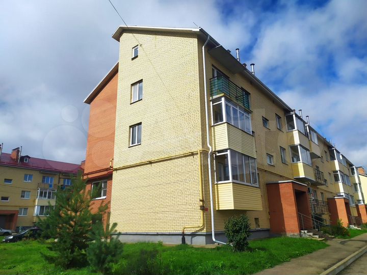 2-к. квартира, 56 м², 3/3 эт.