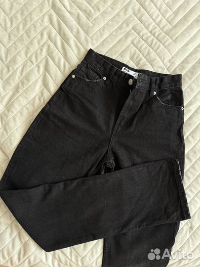 Джинсы черные