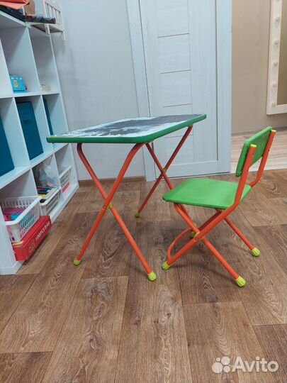 Детский стол и стул