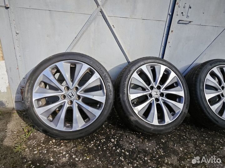 Колеса в сборе с шинами Hankook 225\45 R19, Диски