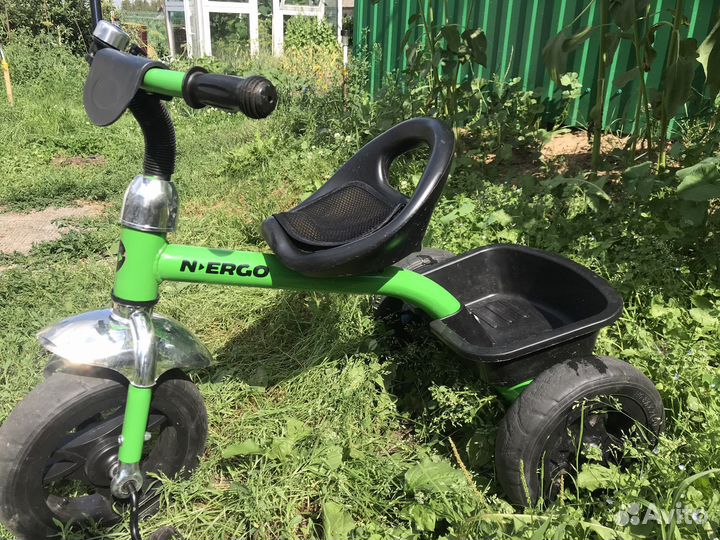 Трехколесный велосипед