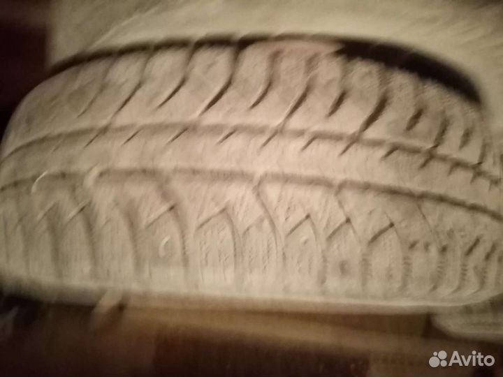 Bridgestone W940 195/65 R15 65L