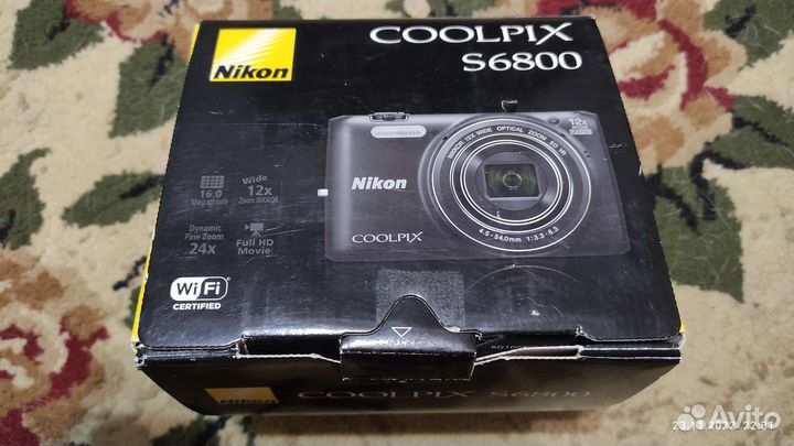 Nikon coolpix S6800