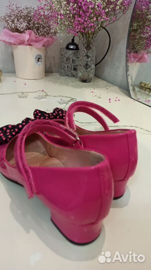Продам туфли для девочки