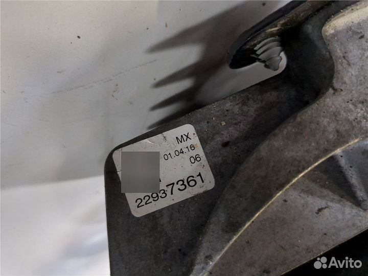 Подушка крепления двигателя Chevrolet Malibu, 2016