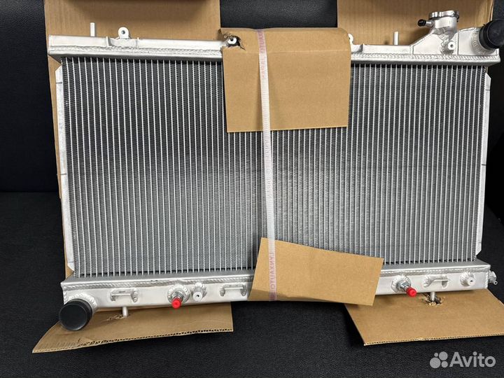 Радиатор охлаждения алюминиевый Forester SF5 /SF9