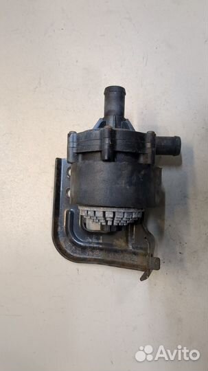 Насос водяной Nissan Leaf, 2011