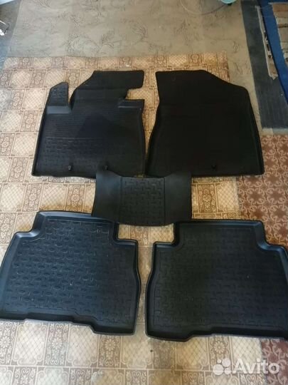 Автомобильные коврики резиновые